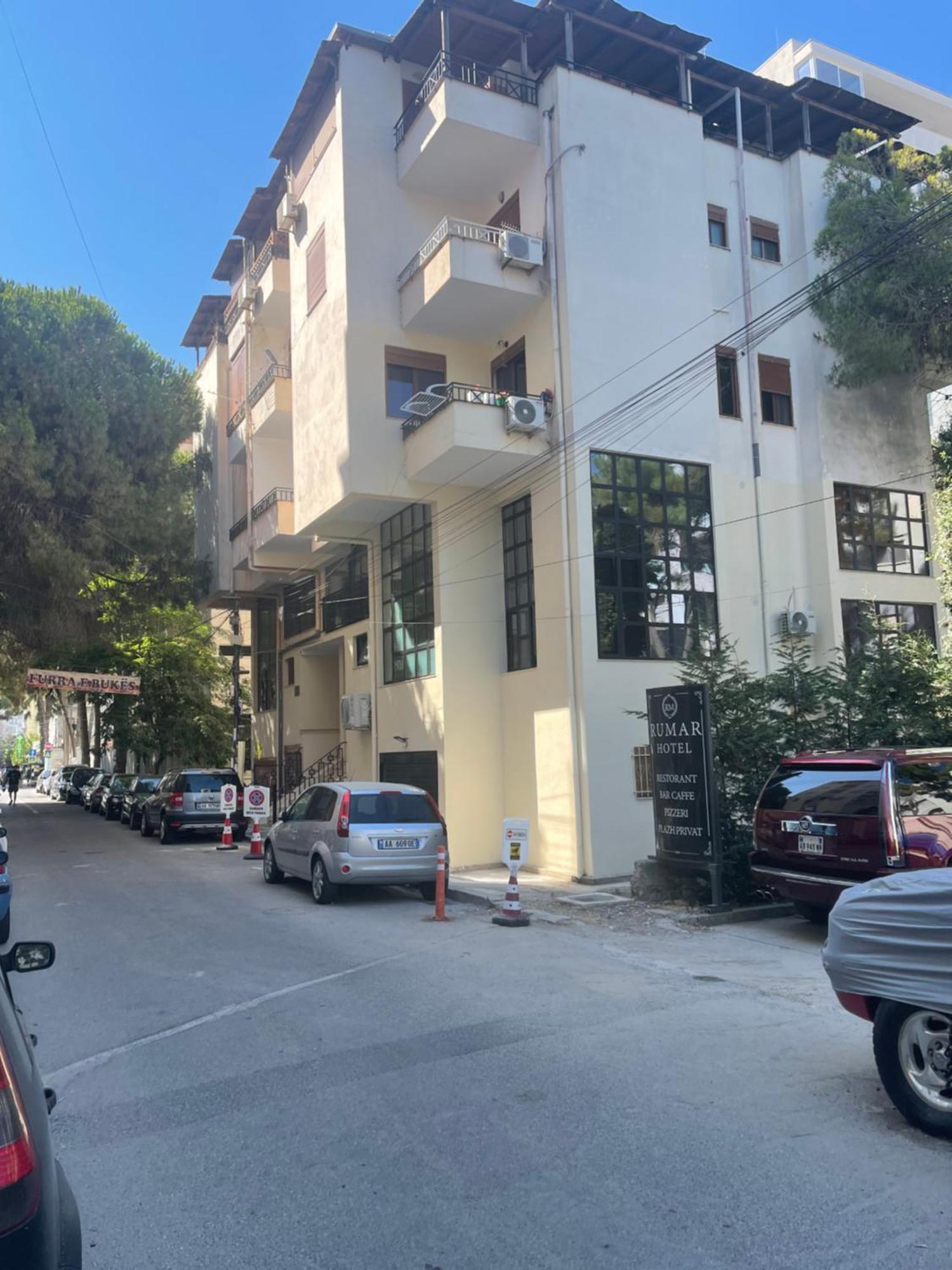 Ema's * Durres